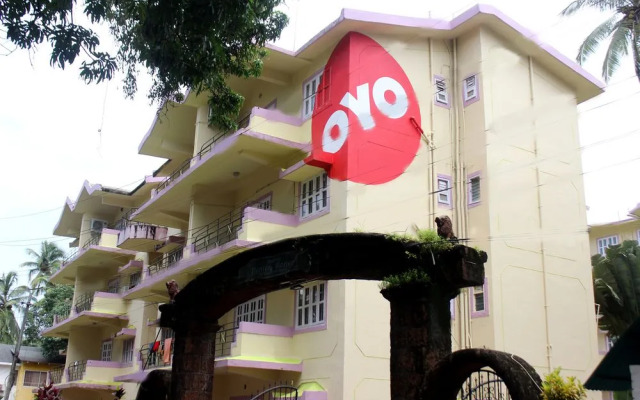 OYO 2374 Renton Manor