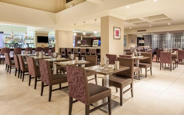 Holiday Inn Toronto - Int'l Airport by IHG