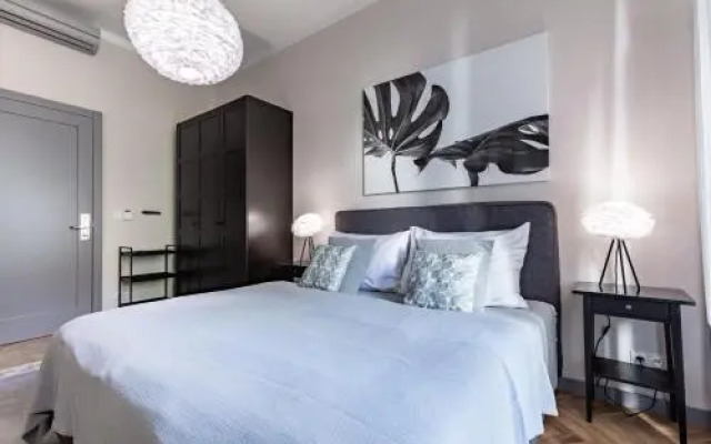 EMPIRENT Garden Suites Residence