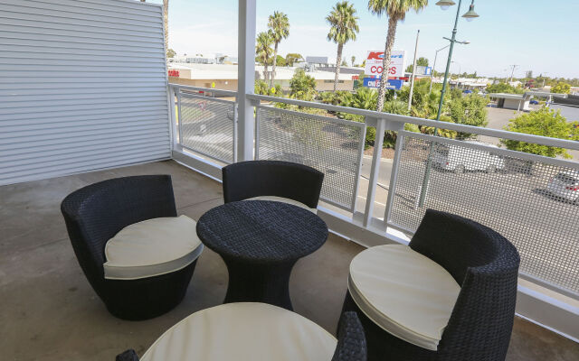 Indulge Apartments CBD