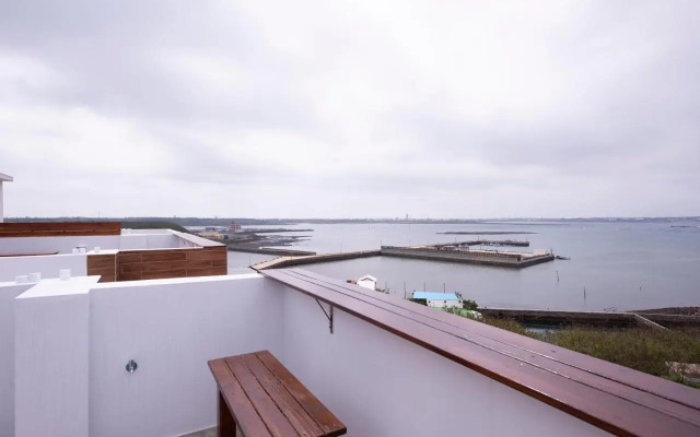 Finding Sea B&B Hall 2