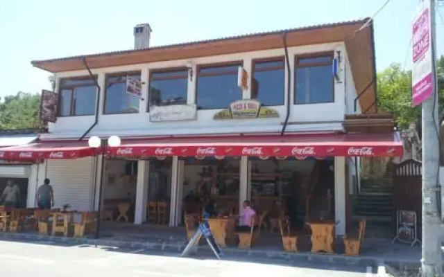 Zlatnoto Pile Complex