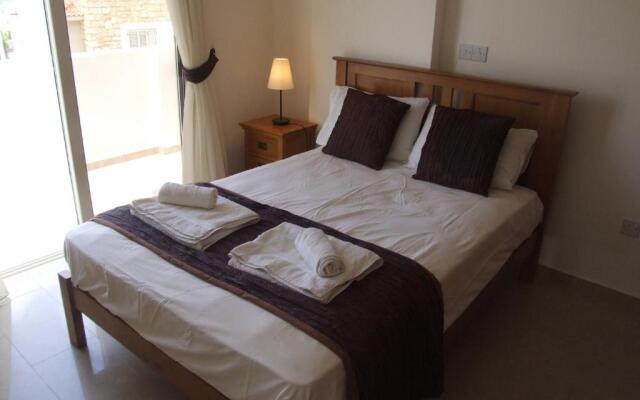 Top Floor 2 Bedroom Apartment E101 3 Pools Sea View Free Wifi