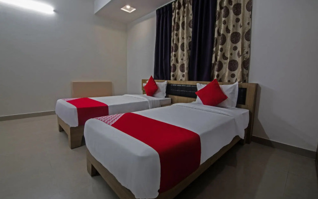 OYO 15700 Spectrum Residency