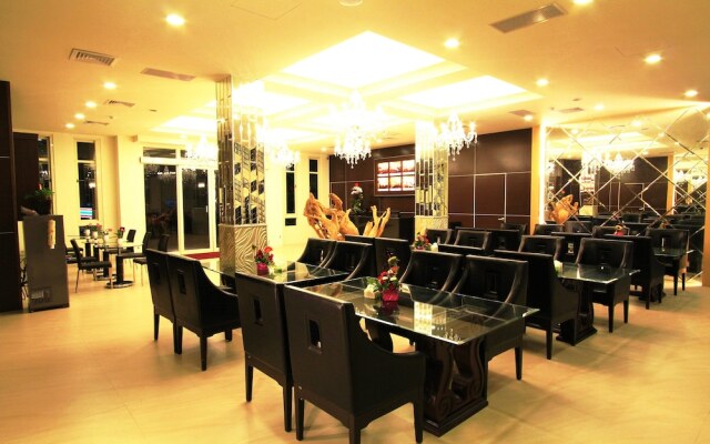 Formosa Fashion House