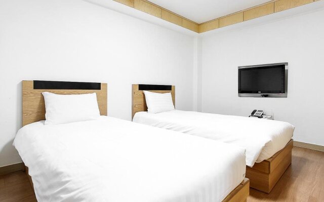 Blooming House Residence