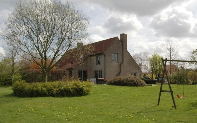 Spacious Holiday Home in Ichtegem With Garden
