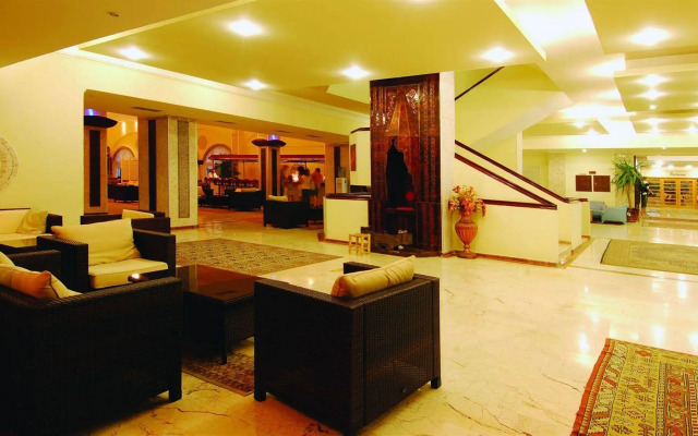 Sural Saray Hotel