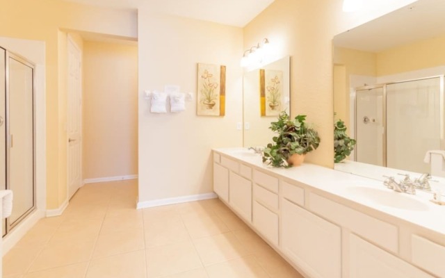 Vista Cay - 4804 Cayview Avenue #306