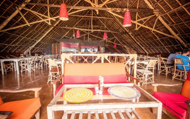 Blue Reef Sport and Fishing Lodge & Bungalows