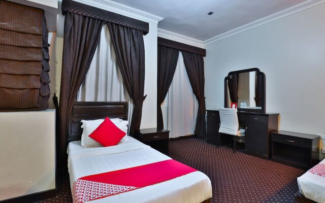 OYO 446 Mas Hotel