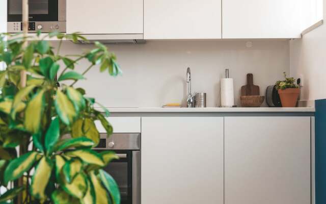 STAY&CO Lisbon Santa Apolonia