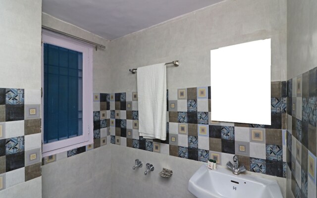 OYO 13520 Home 2BHK Vikas Nagar