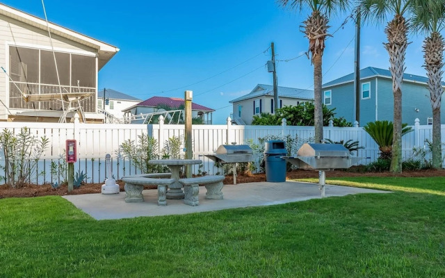 Tradewinds 1101 2 Bedroom Condo