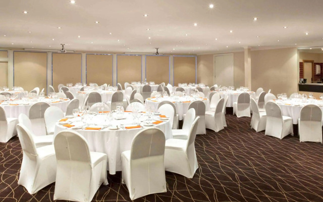 Mercure Canberra