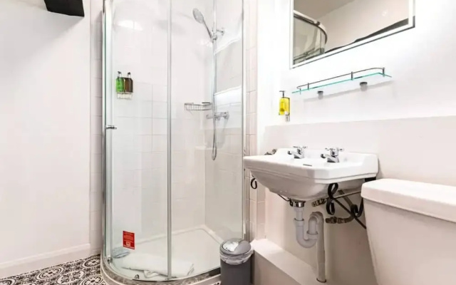 The George Inn Rooms - Room 1