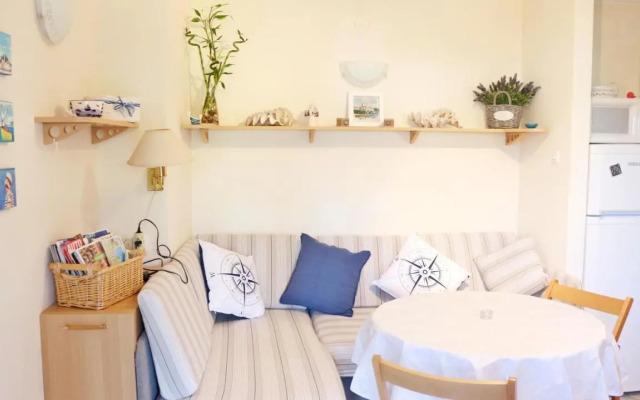 Green Garden Apartment
