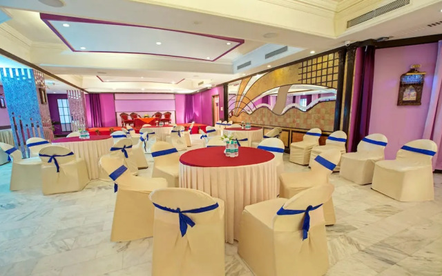 Hotel Rajmahal