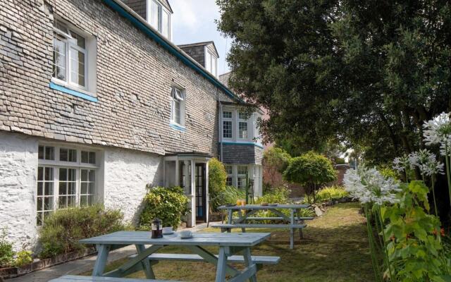 Pendennis Lodge