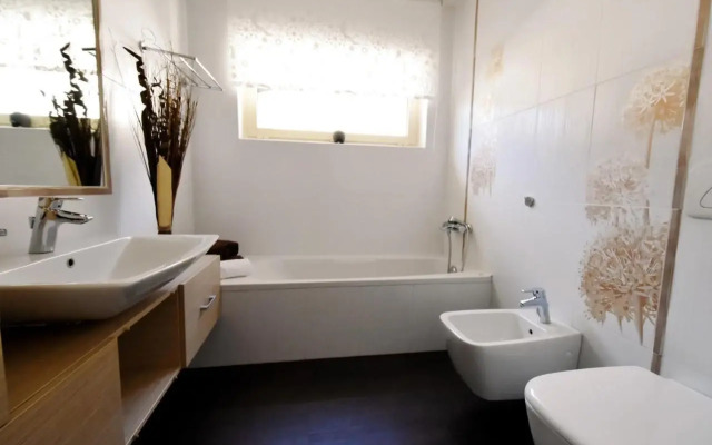Apartment and Rooms HISA SONCA