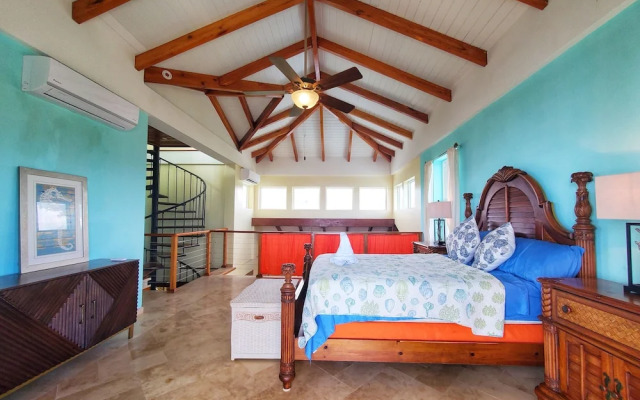 Lucky Duck Villa - Private Beach Escape