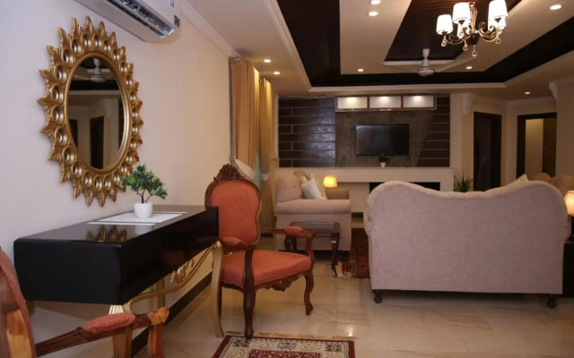 Luxury 3 Bedrooms Apartment