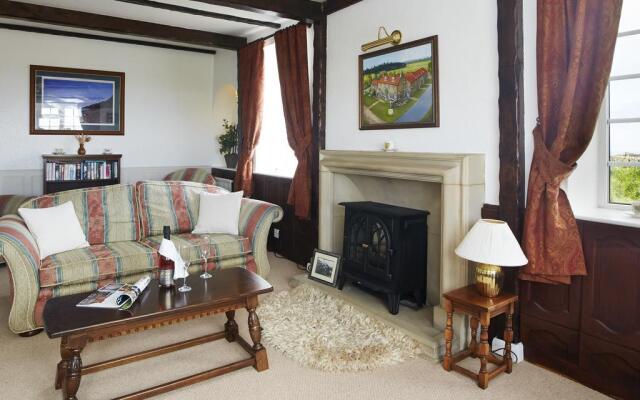 Smugglers Rock Cottages