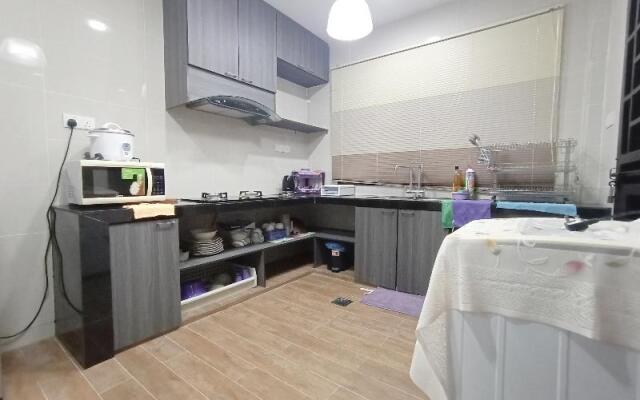Emma Sukma Homestay by OYO Rooms