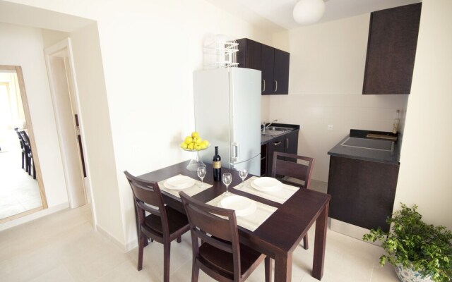 EOL Apartments