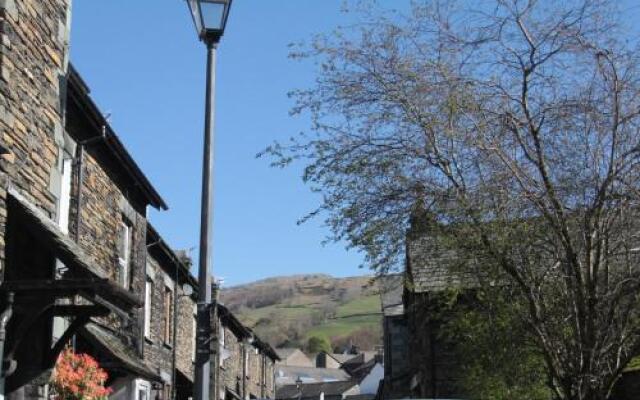 The Lakes B and B