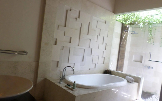 The Akasha Bali