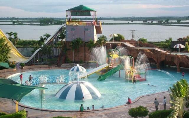 Aquatica Resort