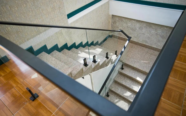 Lakeside Hotel & Spa