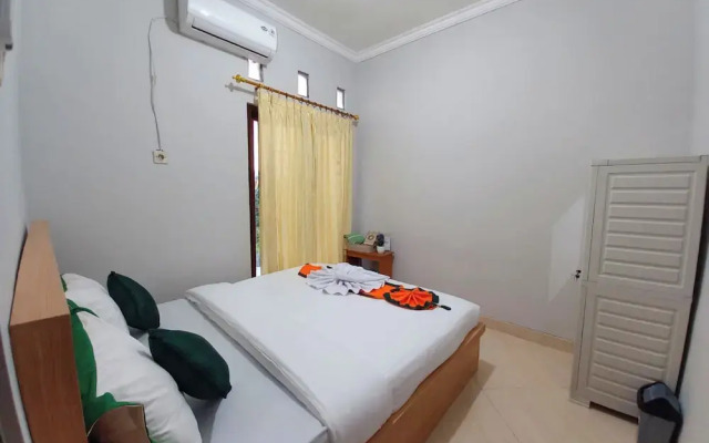 Homestay Syariah Dekat Monjali dan JCM by Simply Homy