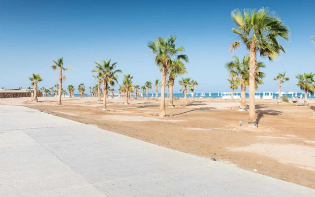 Xuru Stays I Modish & Magnific 2bdr @ Mangroovy Pool & Beach Access