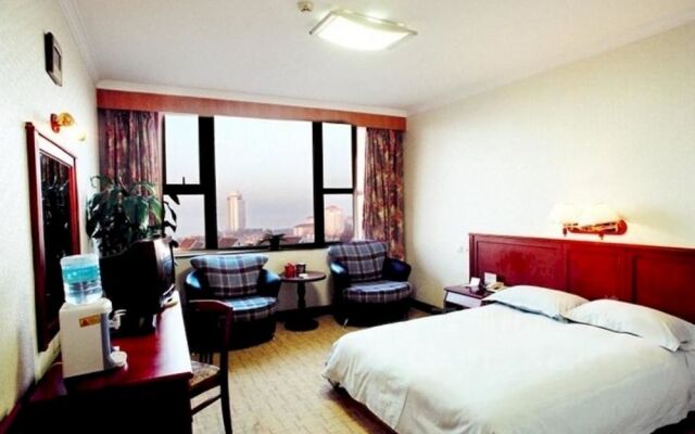 Yantai Celebrity Hotel
