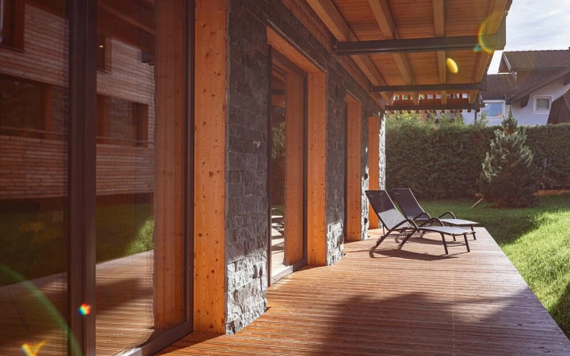 Apartment With Finnish Sauna and Pool