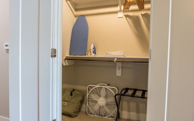 FRONTDESK Old Town Apts Scottsdale