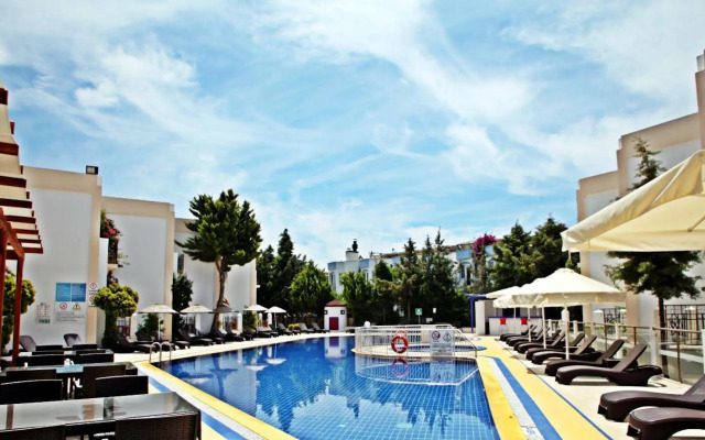 Serpina Hotel - Adults Only