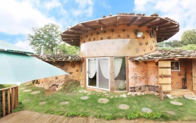 Gwanghwado Toads Clayhouse Pension