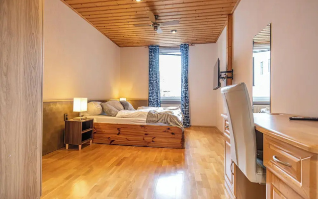 Vienna Spacious 2BR Apt Long Stay