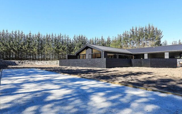 Luxurious Holiday Home in Ålbæk With Whirlpool