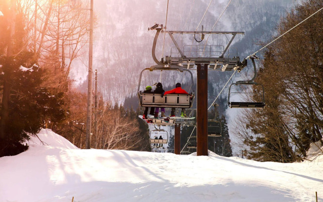 Red Door Lodge Hakuba