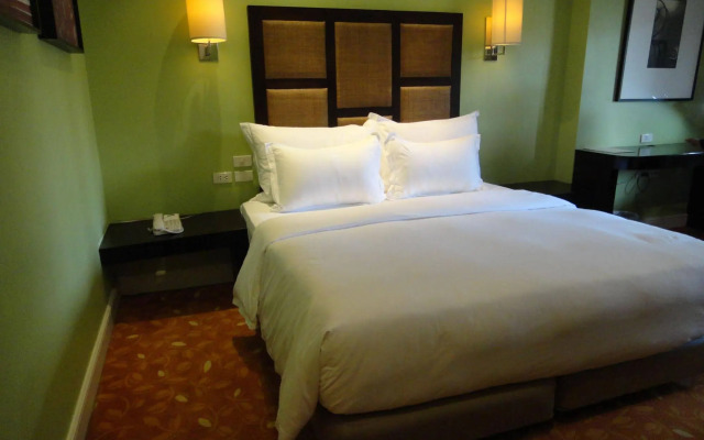 Quest Plus Conference Center, Clark