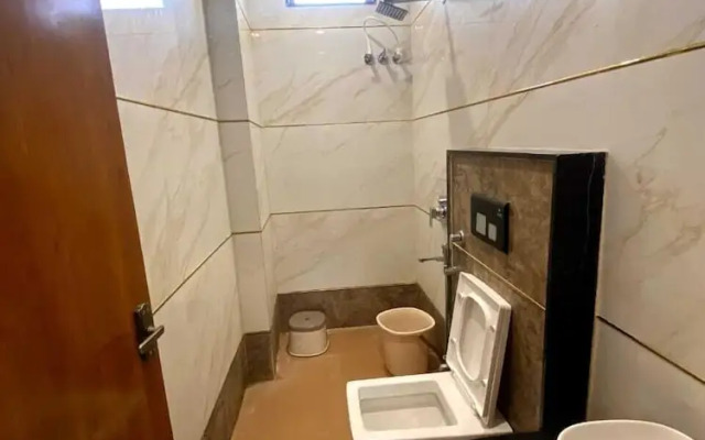 Purnima Hotel