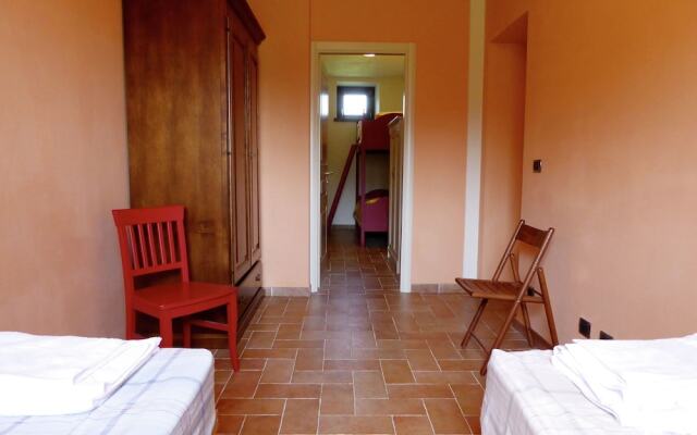Scenic Home in Camporgiano With Swimming Pool