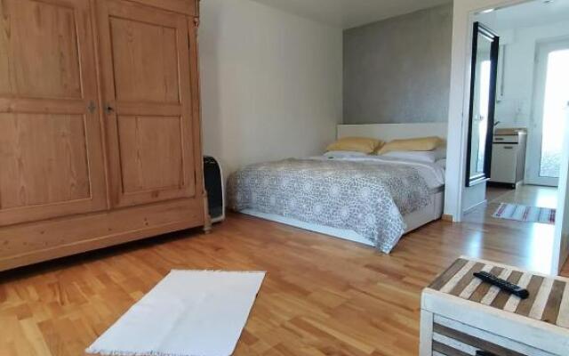 Gl Town Apartment