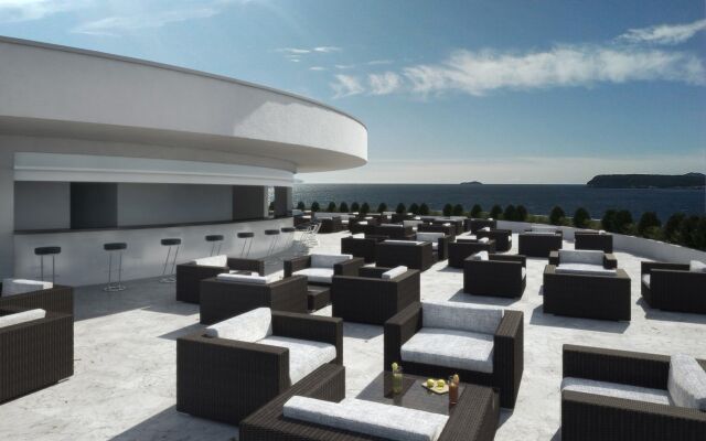 Royal Blue Hotel