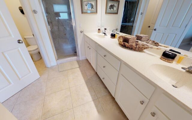 225 Bradenton Beach Club