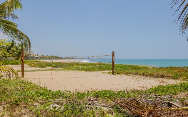 IT03 Bangalo Duplex 3 Suites Pe na Areia